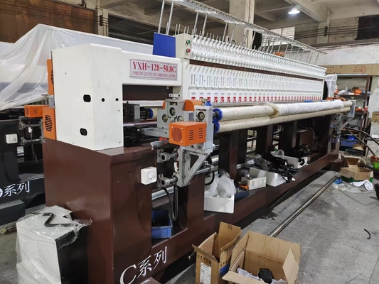 Broderie à hauteur de vitesse de 128 pouces et machine piquante pour le couvre-lit