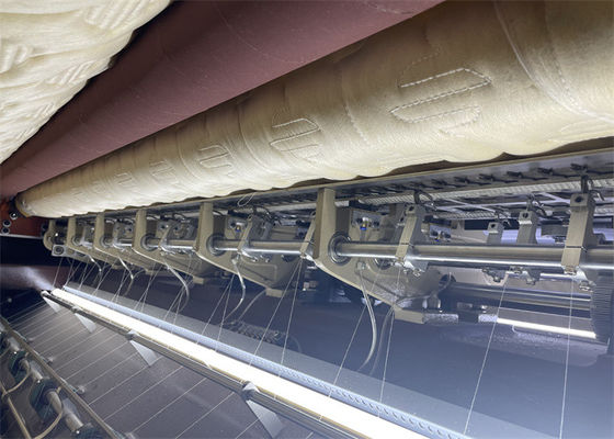 Machine à mousse de matelas à couture à deux rangées