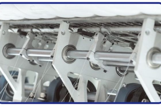 Machine piquante automatisée industrielle de matelas d'aiguille multi