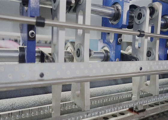240M/H Machine de confection de vêtements informatisée