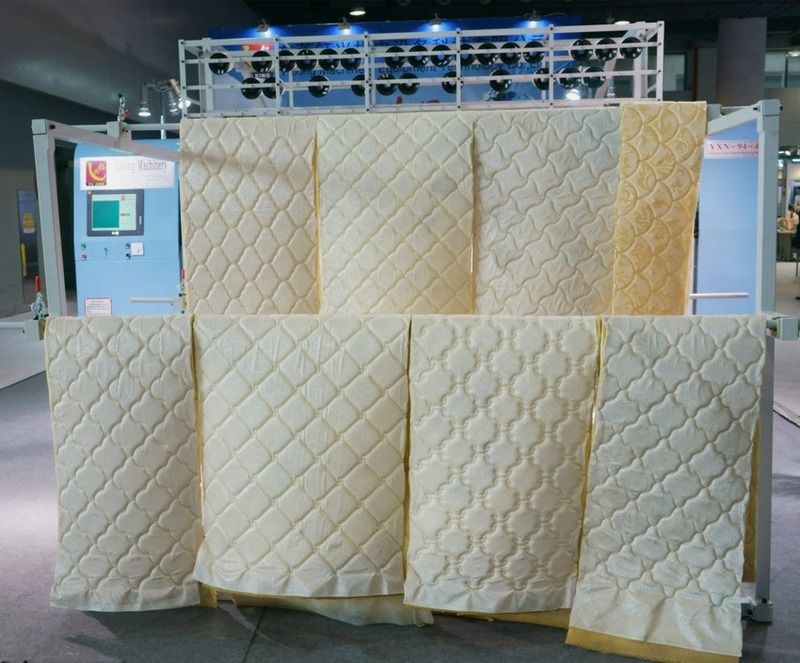 Machine de recouvrement professionnelle de haute précision et de haute rigidité à vis importée Max. vitesse de couture 1400 R/min